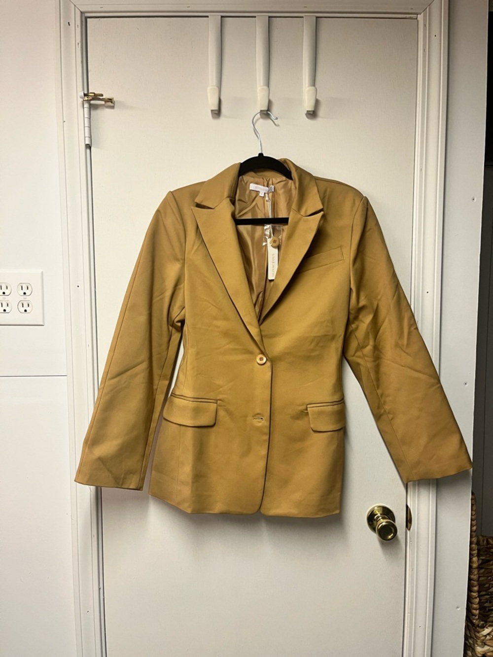 OLIVACEOUS New With Tags Tan Structured Blazer Size M Career Office Jacket
